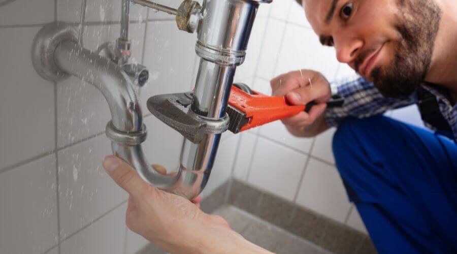 Professional clogged toilet repair services in Delmar, DE